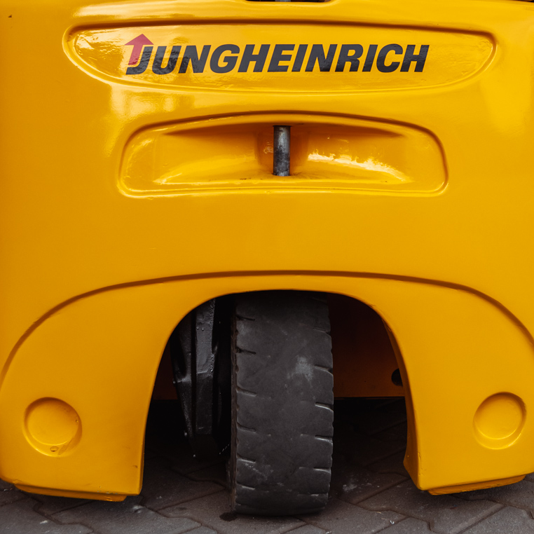 Wózek widłowy Jungheinrich EFG 110 elektryczny
