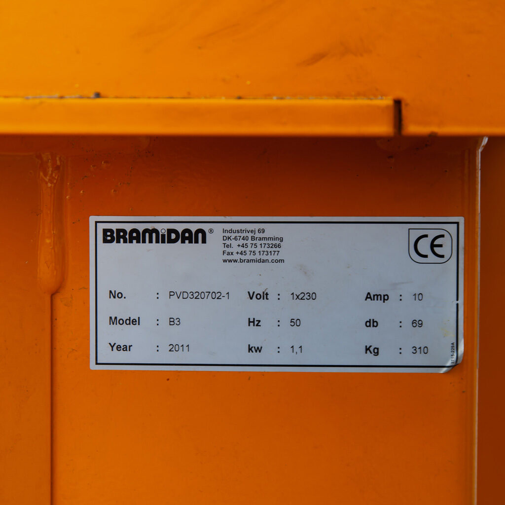 Belownica prasa do zgniatania odpadów BARMIDAN 3 tabliczka znamionowa