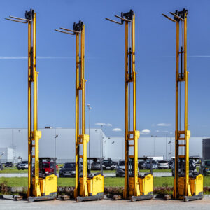 Wózki widłowe wysokiego składowania ETV216