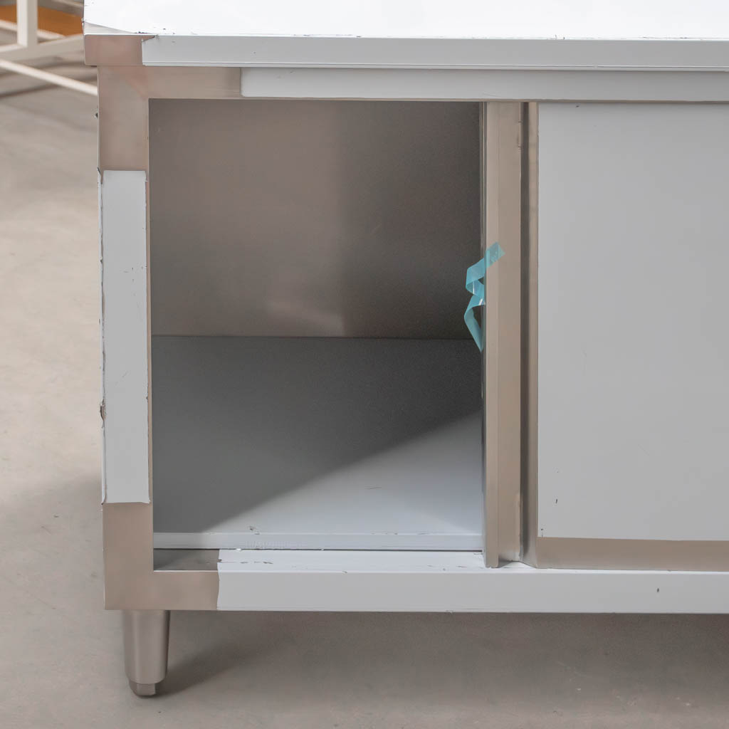 Stół gastronomiczny ze stali nierdzewnej przyścienny z szafką i szufladami Mega-M 160x70x85 cm pogięty MTP005884