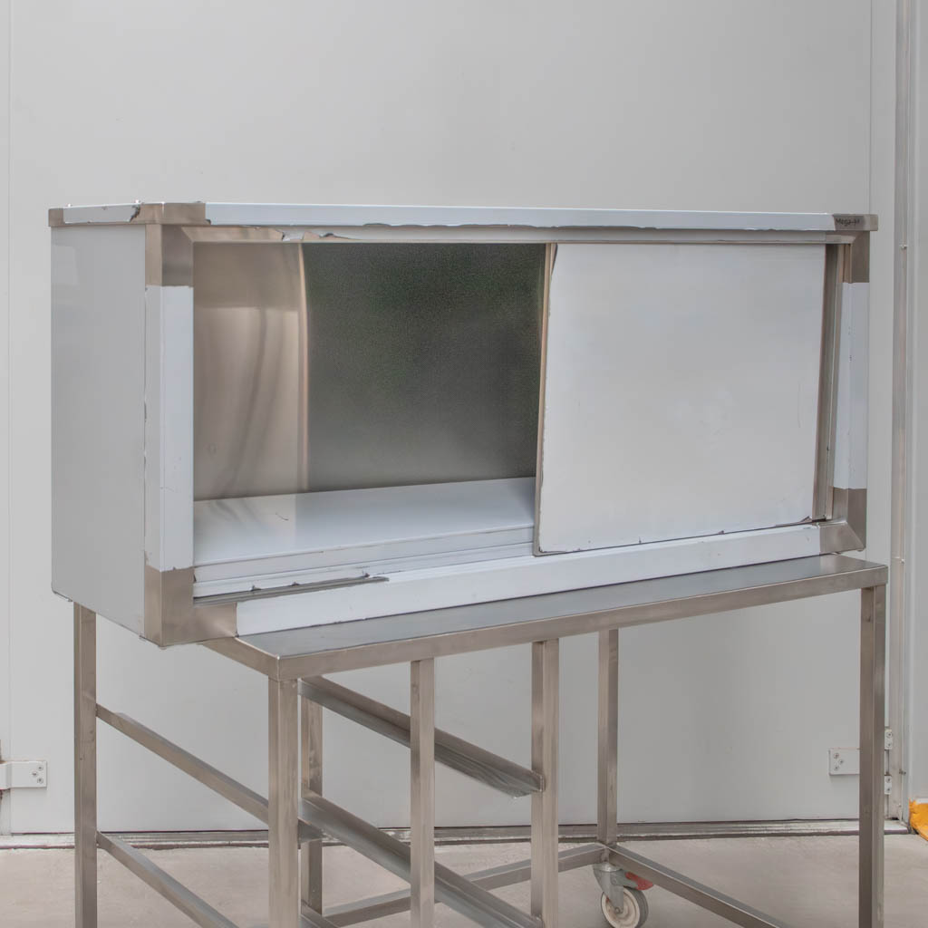 Szafka wisząca ze stali nierdzewnej z drzwiami przesuwnymi Mega-M 140x40x60 cm pogięta MTP005883