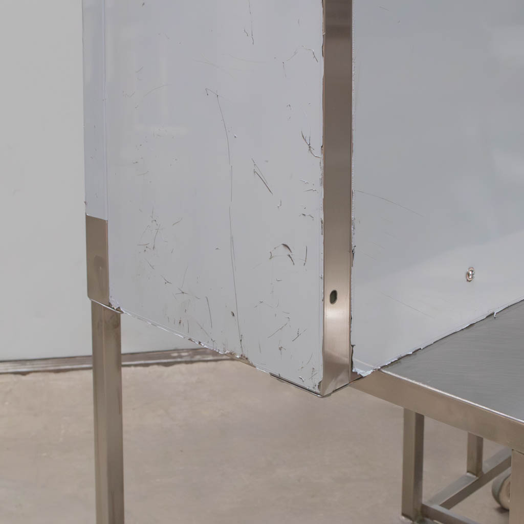 Szafka wisząca ze stali nierdzewnej z drzwiami przesuwnym Mega-M 140x40x60 cm pogięta MTP005883