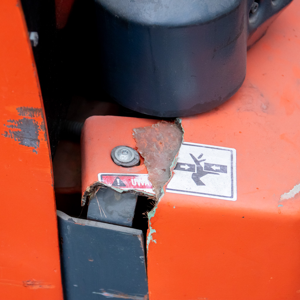 wózek paletowy, paleciak elektryczny, wózek podnośnikowy, wózek elektryczny, paleciak z prostownikiem, wózek do regałów, wózek podnośnikowy do magazynu, wóżek elektryczny z masztem, podnośnik do palet, wózek paletowy z baterią