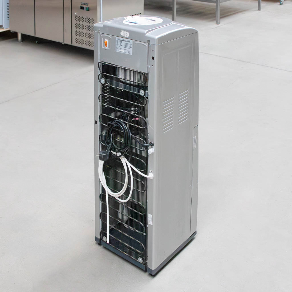 dystrybutor wody bezbutelkowy, dystrybutor wody z mineralizatorem, dystrybutor wody do biura, ekologiczny dystrybutor wody, dystrybutor wody z filtrem, bezbutlowy dystrybutor wody, dystrybutor wody pitnej, dystrybutor wody z sieci, filtracja wody, dystrybutor wody bez butli