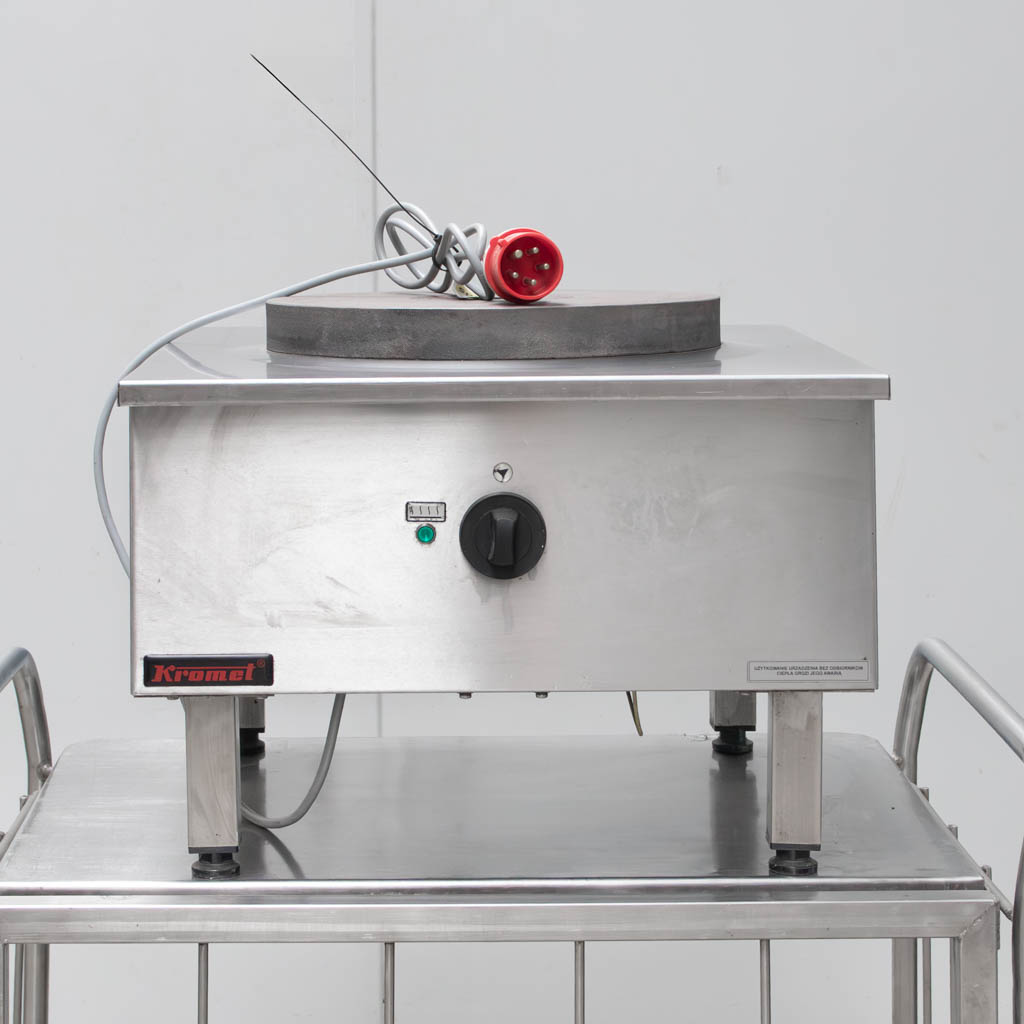 taboret elektryczny, taboret gastronomiczny, płyta grzewcza ceramiczna, sprzęt do małej gastronomii, kompaktowy taboret kuchenny, urządzenie grzewcze do kuchni,