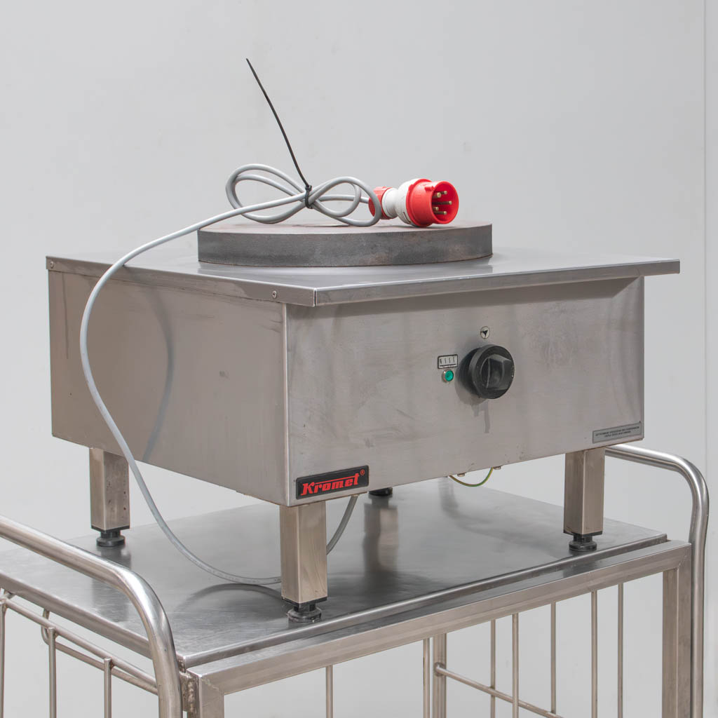 taboret elektryczny, taboret gastronomiczny, płyta grzewcza ceramiczna, sprzęt do małej gastronomii, kompaktowy taboret kuchenny, urządzenie grzewcze do kuchni,