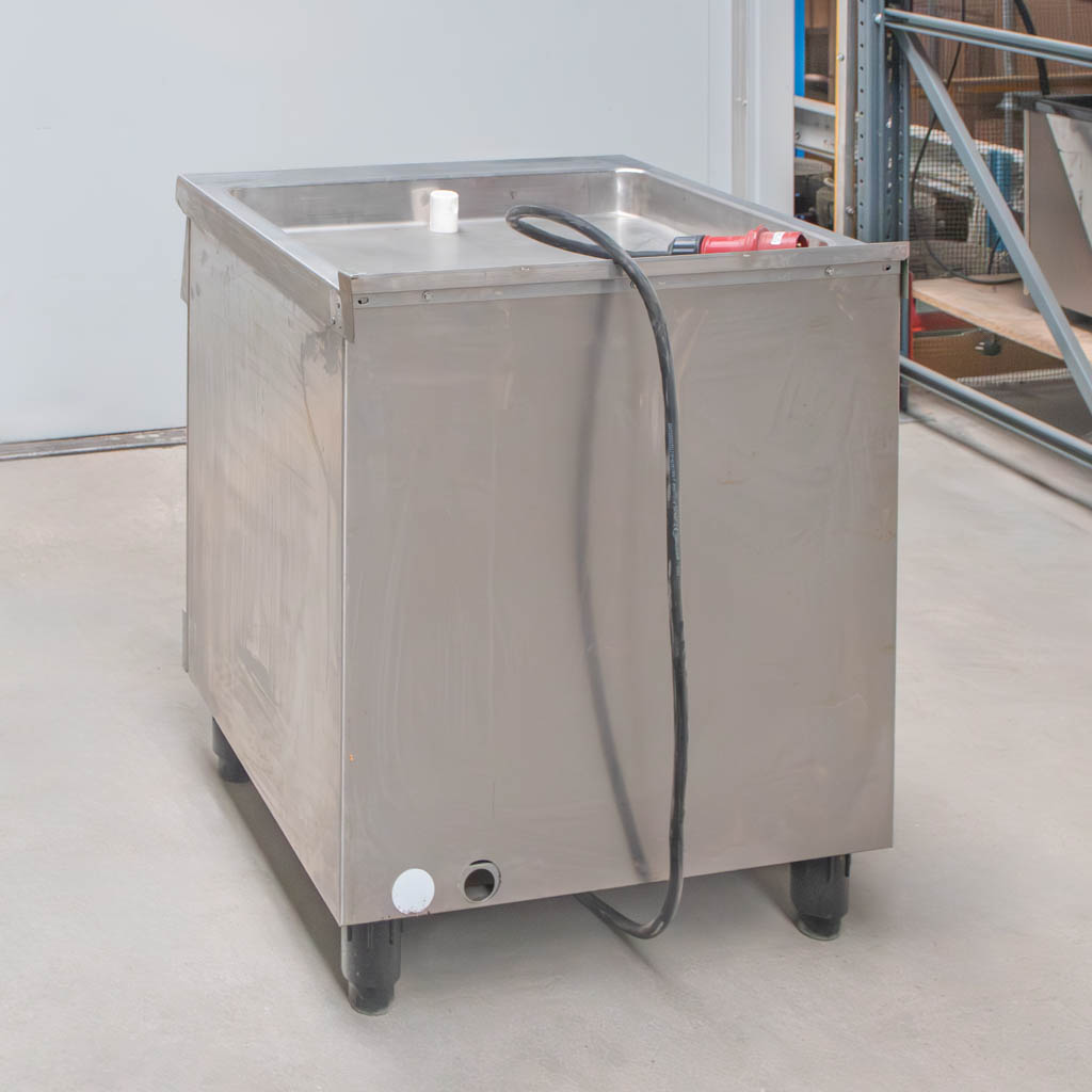 patelnia elektryczna gastronomiczna, patelnia przemysłowa, sprzęt kuchenny, patelnia z półką, patelnia elektryczna, wyposażenie gastronomii