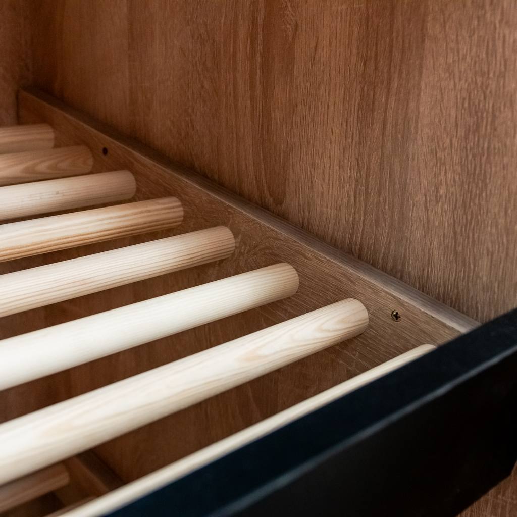 regał na pieczywo, regał piekarniczy, mebel do ekspozycji pieczywa, regał do piekarni, regał z szufladą na okruszki, regał do sklepu spożywczego, wyposażenie sklepowe