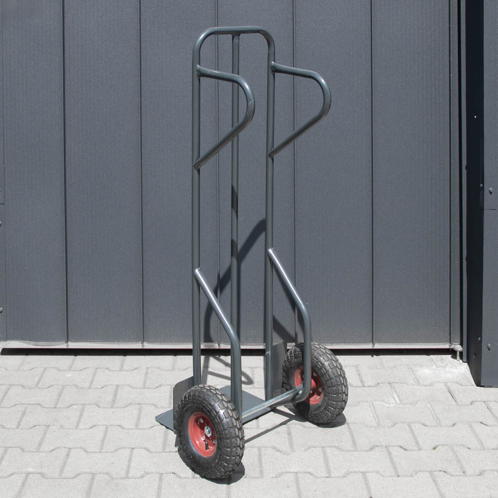 wózek młynarka, wózek transportowy, wózek taczkowy magazynowy, sprzęt transportowy, wózek z kołami pneumatycznymi, ręczny wózek stalowy