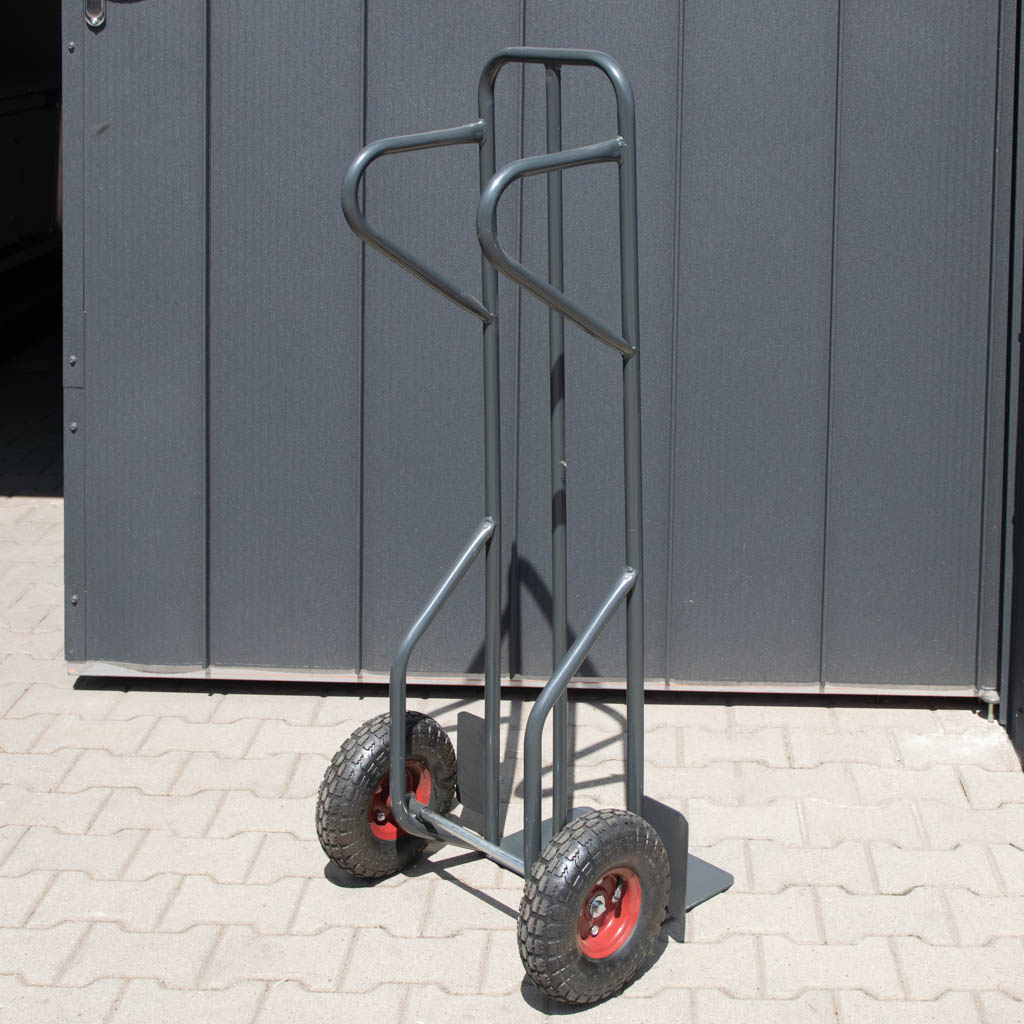 wózek młynarka, wózek transportowy, wózek taczkowy magazynowy, sprzęt transportowy, wózek z kołami pneumatycznymi, ręczny wózek stalowy