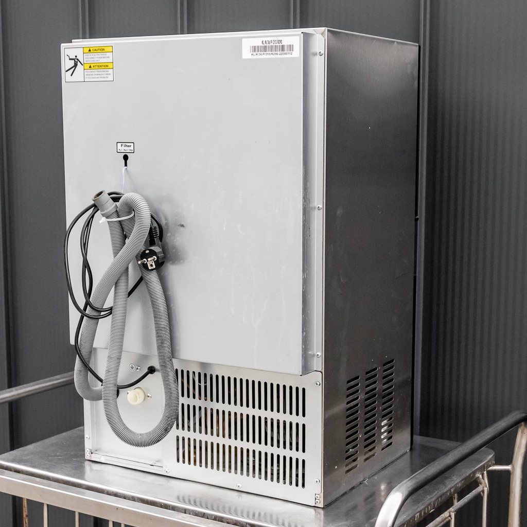 kostkarka do lodu 36 kg, kostkarka gastronomiczna, maszyna do lodu przemysłowa, kostkarka chłodzona powietrzem, profesjonalna kostkarka