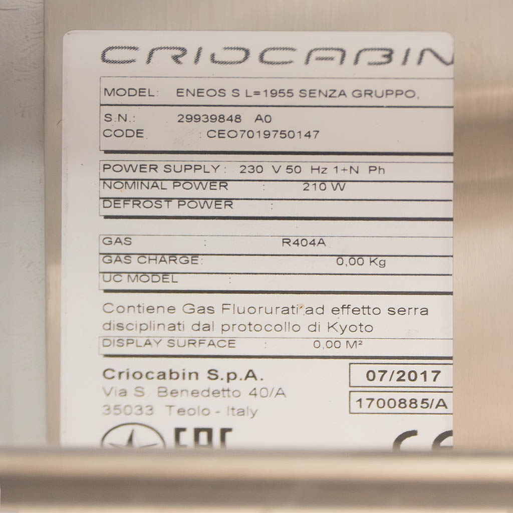 Regał chłodniczy CRIOCABIN z agregatem zewnętrznym tabliczka znamionowa