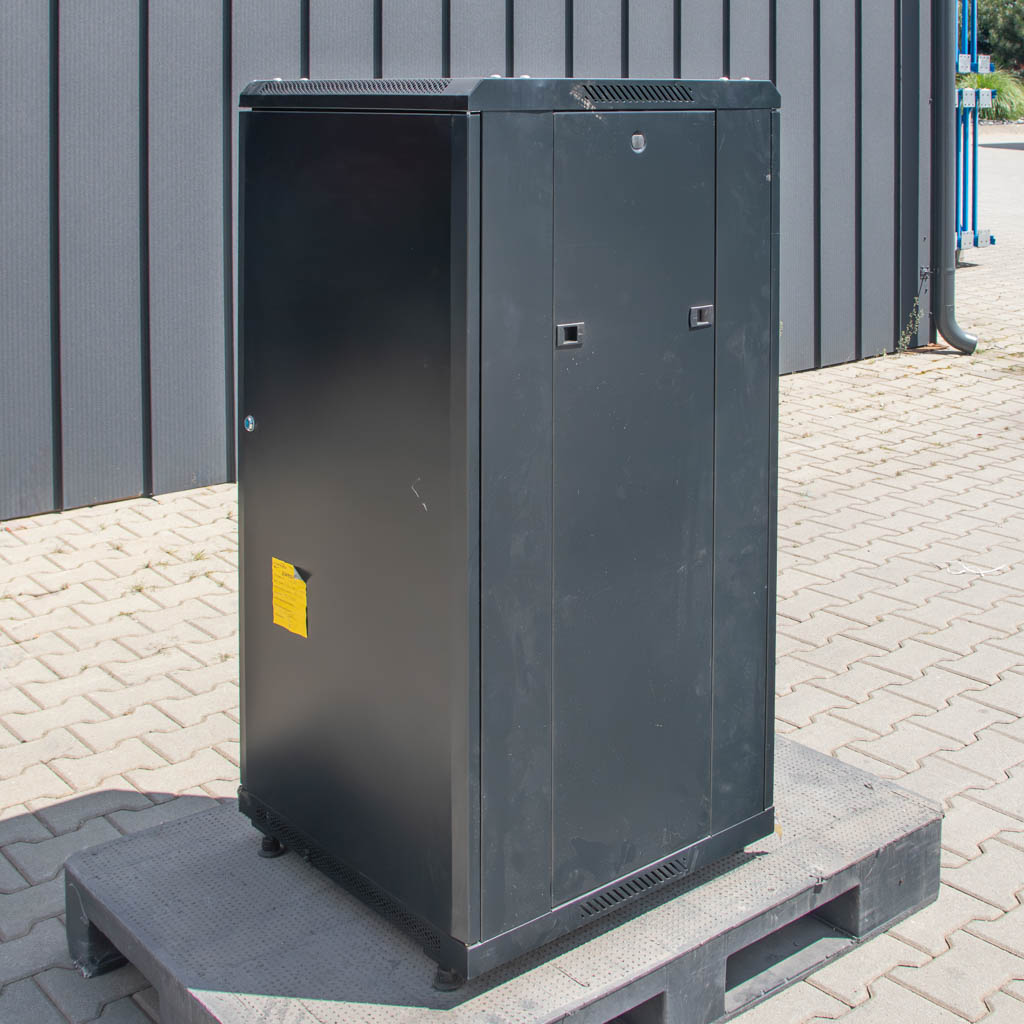 szafa rack, szafa serwerowa, szafa wisząca rack, szafa teleinformatyczna, szafa rack na elektronikę, szafa do monitoringu, szafa na sprzęt IT