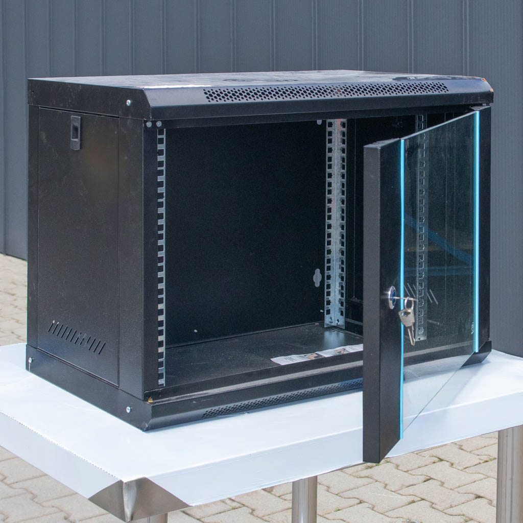 szafa rack, szafa serwerowa, szafa wisząca rack, szafa teleinformatyczna, szafa rack na elektronikę, szafa do monitoringu, szafa na sprzęt IT
