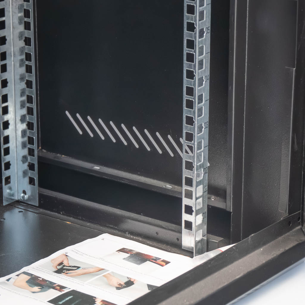 szafa rack, szafa serwerowa, szafa wisząca rack, szafa teleinformatyczna, szafa rack na elektronikę, szafa do monitoringu, szafa na sprzęt IT