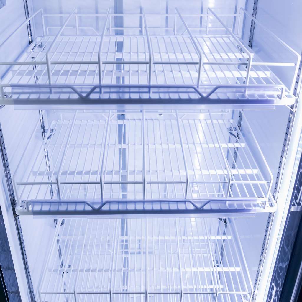 witryna chłodnicza na napoje, witryna ekspozycyjna, witryna chłodnicza do sklepu