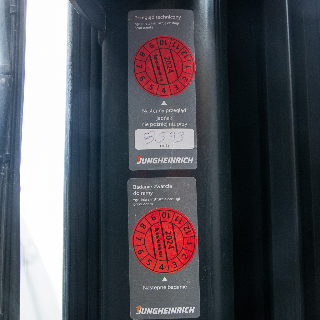 wózek widłowy LINDE, wózek elektryczny, wózek widłowy, wózek magazynowy, wózek widłowy z ogrzewaną kabiną, wózek elektryczny do magazynu, transport palet