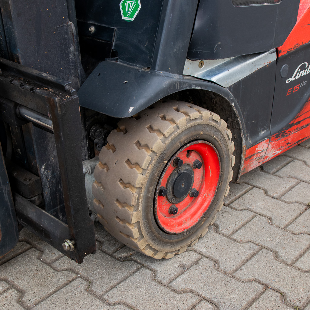 wózek widłowy LINDE, wózek elektryczny, wózek widłowy, wózek magazynowy, wózek widłowy z ogrzewaną kabiną, wózek elektryczny do magazynu, transport palet