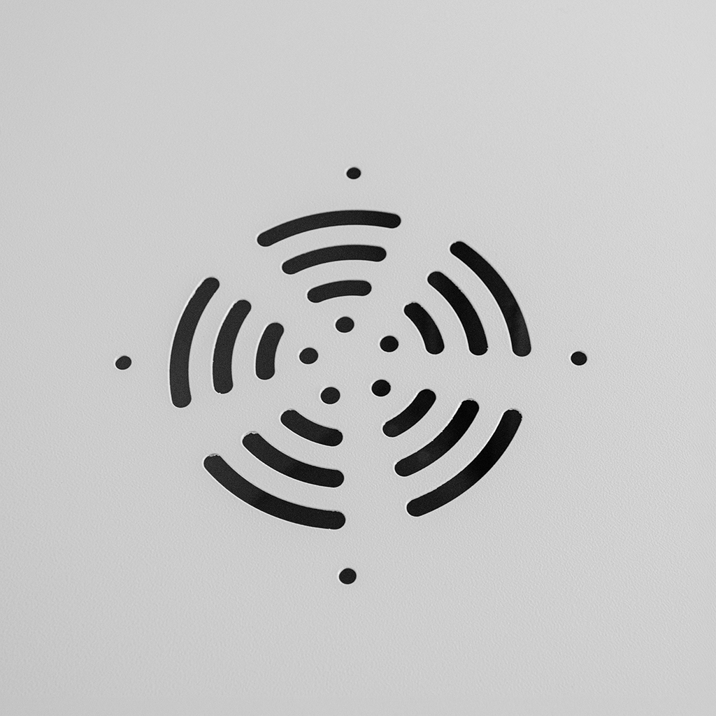 Szafa Rack 19 15U serwerowa na elektronikę NETBERG wisząca 60x40x45cm czarna z drzwiami perforowanymi