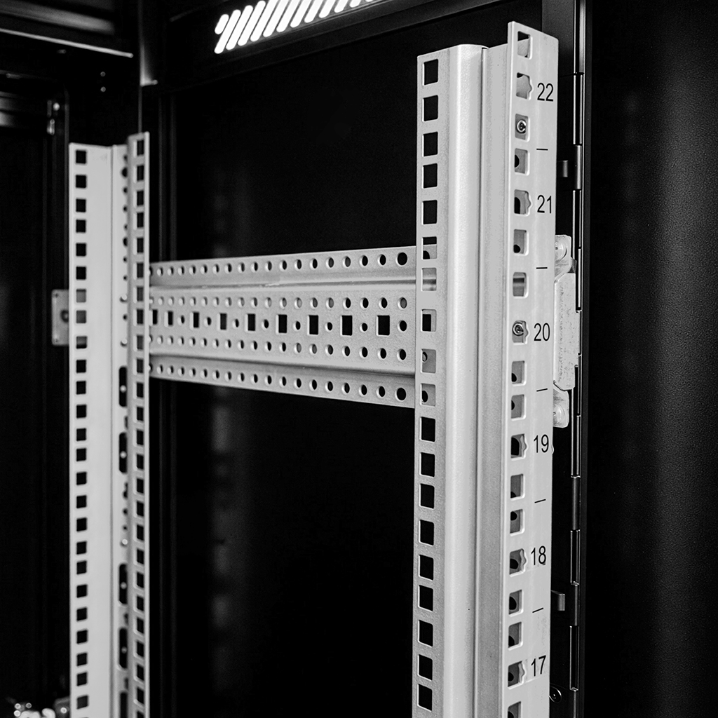 Szafa Rack 19 22U serwerowa na elektronikę NETBERG stojąca , szafa serwerowa 22U, szafa teleinformatyczna