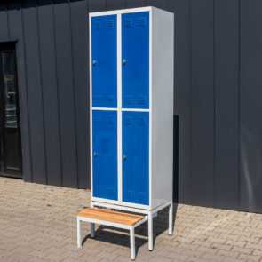 Zdjęcie produktu: Szafka skrytkowa BHP na podstawie z wysuwaną ławeczką 4 skrytki 70x78x229 cm szara niebieski front