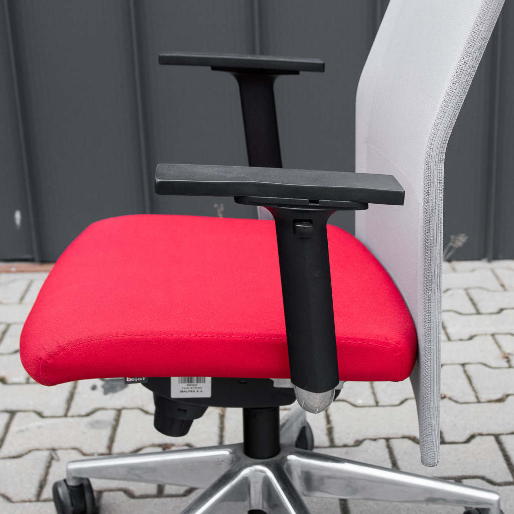 fotel biurowy, fotel ergonomiczny, fotel biurowy z podłokietnikami, fotel do biura, krzesło biurowe, fotel obrotowy do pracy