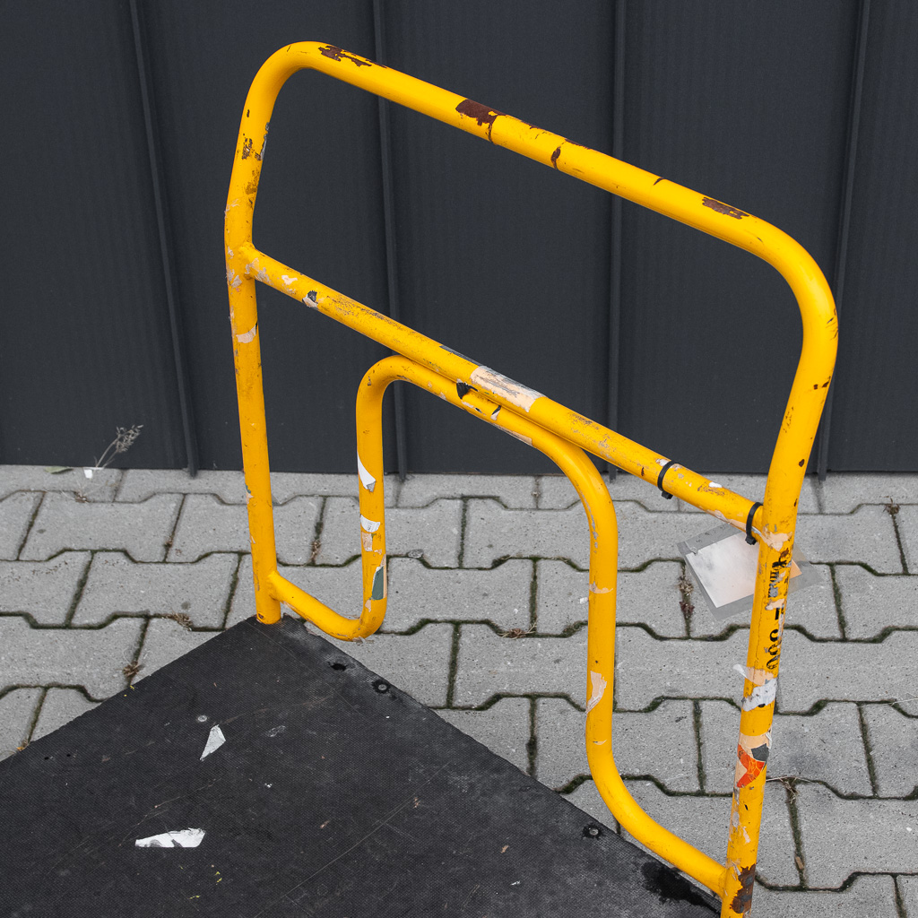 wózek platformowy, wózek magazynowy, wózek transportowy, wózek do magazynu, sprzęt transportowy