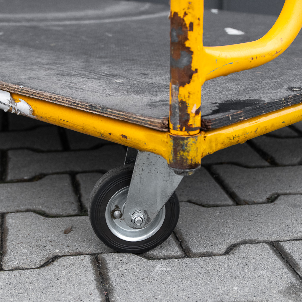 wózek platformowy, wózek magazynowy, wózek transportowy, wózek do magazynu, sprzęt transportowy