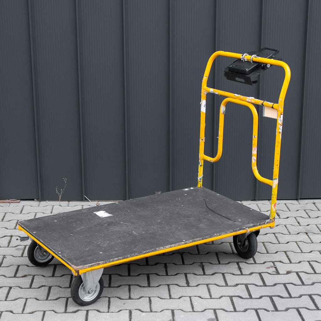 wózek platformowy, wózek magazynowy, wózek transportowy, wózek do magazynu, sprzęt transportowy