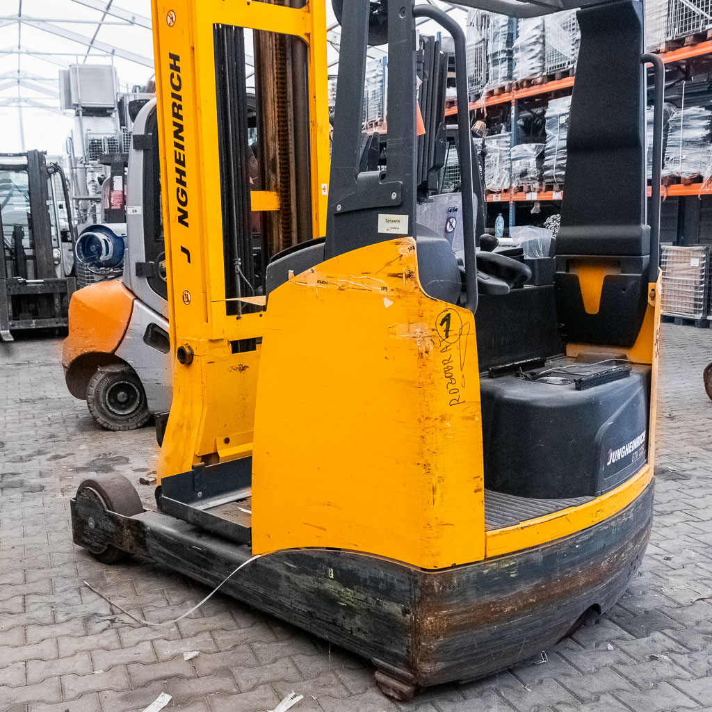 wózek widłowy, wózek wysokiego składowania, wózek elektryczny, wózek magazynowy uszkodzony, wózek na części, sprzęt magazynowy używany