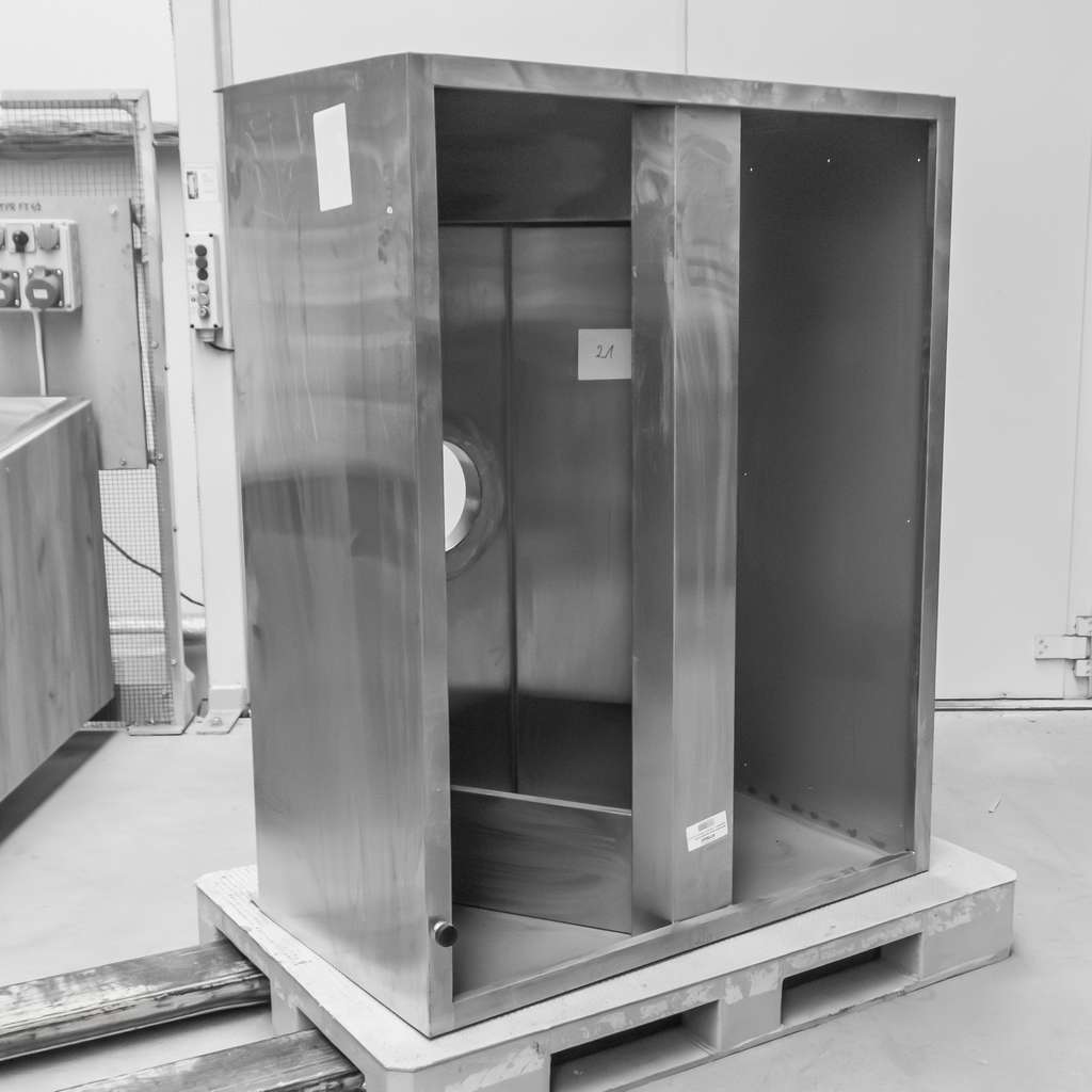 okap gastronomiczny, okap stal nierdzewna, wentylacja kuchni, okap do restauracji, okap do stołówki, okap kuchenny przemysłowy