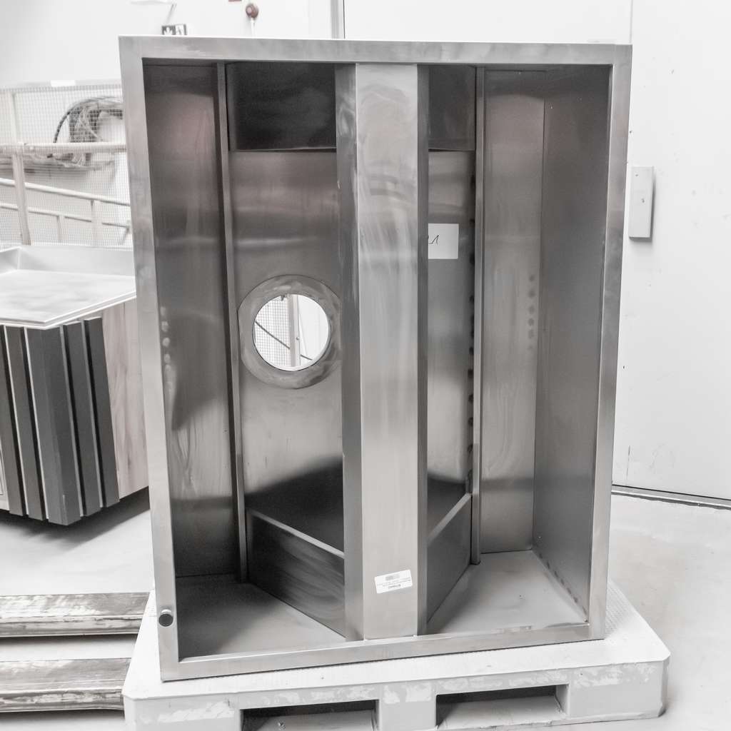 okap gastronomiczny, okap stal nierdzewna, wentylacja kuchni, okap do restauracji, okap do stołówki, okap kuchenny przemysłowy