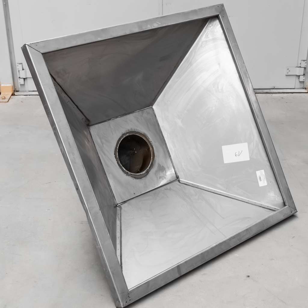 okap gastronomiczny, okap stal nierdzewna, wentylacja kuchni, okap do restauracji, okap do stołówki, okap kuchenny przemysłowy