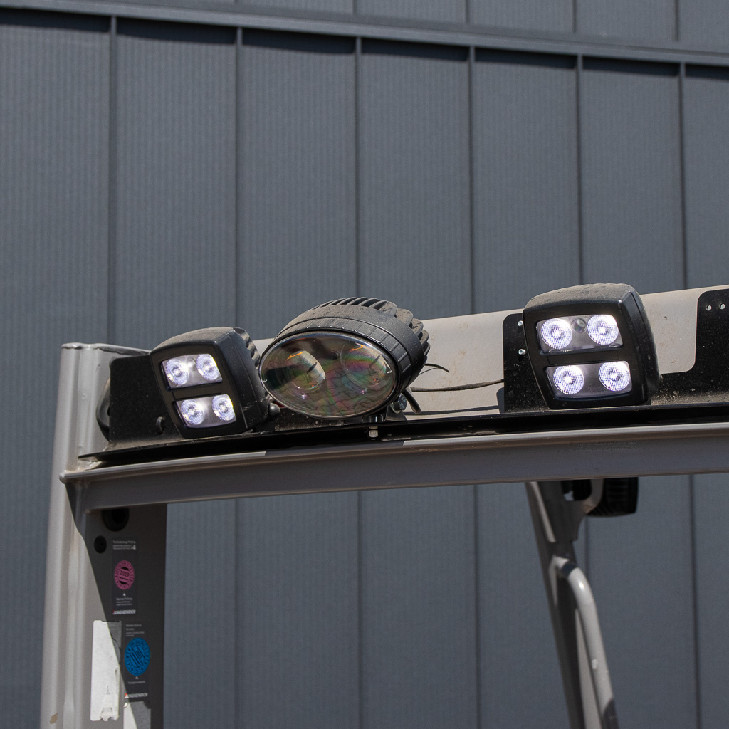 wózek widłowy, Jungheinrich EFG 220, wózek elektryczny, wózek magazynowy, udźwig 2 tony, wózek do magazynu, sprzęt logistyczny, wózek z napędem elektrycznym, maszyny magazynowe, MegaMarket