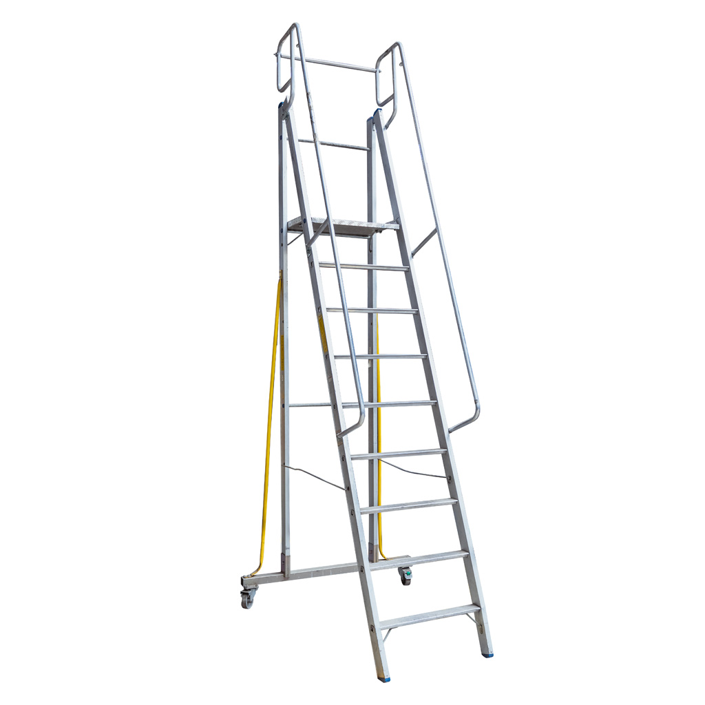 drabina platformowa aluminiowa, drabina z barierkami, drabina robocza przemysłowa, drabina aluminiowa do magazynu, drabina z platformą roboczą, drabina przejezdna z kołami, drabina z poręczami