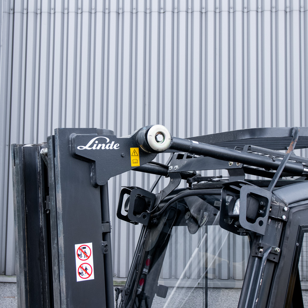 wózek widłowy, elektryczny wózek widłowy, wózek do magazynu, wózek widłowy przesuw boczny, wózek widłowy bez kabiny, wózek widłowy wysokiego składowania, kompaktowy wózek widłowy, magazynowy sprzęt transportowy