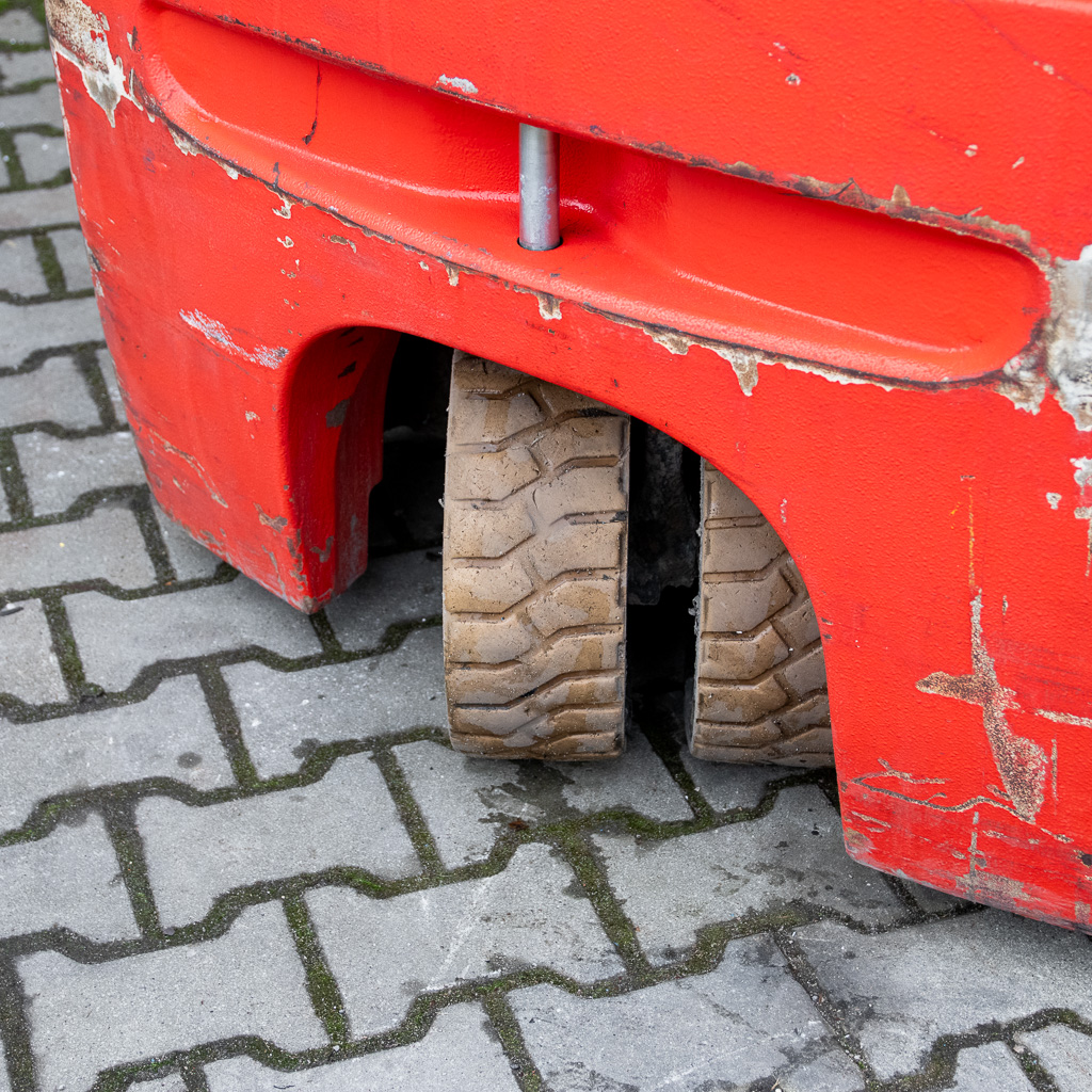 wózek widłowy, elektryczny wózek widłowy, wózek do magazynu, wózek widłowy przesuw boczny, wózek widłowy bez kabiny, wózek widłowy wysokiego składowania, kompaktowy wózek widłowy, magazynowy sprzęt transportowy