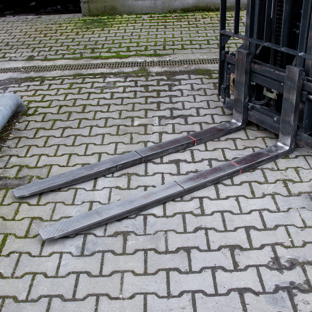 wózek widłowy, elektryczny wózek widłowy, wózek do magazynu, wózek widłowy przesuw boczny, wózek widłowy bez kabiny, wózek widłowy wysokiego składowania, kompaktowy wózek widłowy, magazynowy sprzęt transportowy