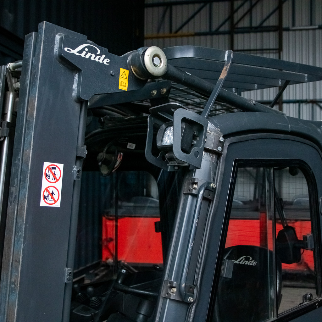 wózek widłowy, elektryczny wózek widłowy, wózek do magazynu, wózek widłowy przesuw boczny, wózek widłowy bez kabiny, wózek widłowy wysokiego składowania, kompaktowy wózek widłowy, magazynowy sprzęt transportowy