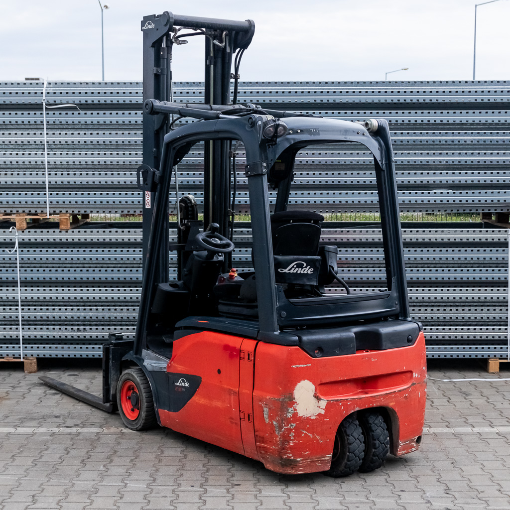 wózek widłowy, elektryczny wózek widłowy, wózek do magazynu, wózek widłowy przesuw boczny, wózek widłowy bez kabiny, wózek widłowy wysokiego składowania, kompaktowy wózek widłowy, magazynowy sprzęt transportowy