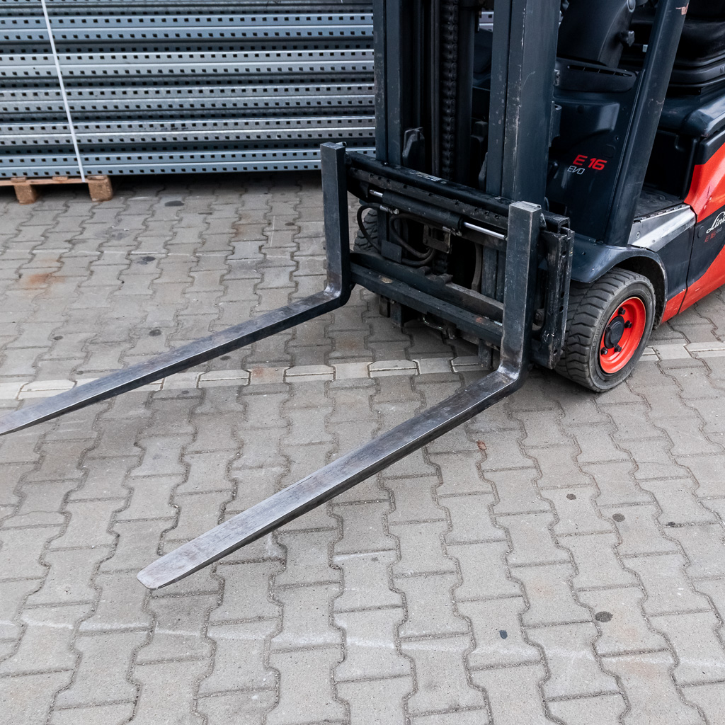 wózek widłowy, elektryczny wózek widłowy, wózek do magazynu, wózek widłowy przesuw boczny, wózek widłowy bez kabiny, wózek widłowy wysokiego składowania, kompaktowy wózek widłowy, magazynowy sprzęt transportowy