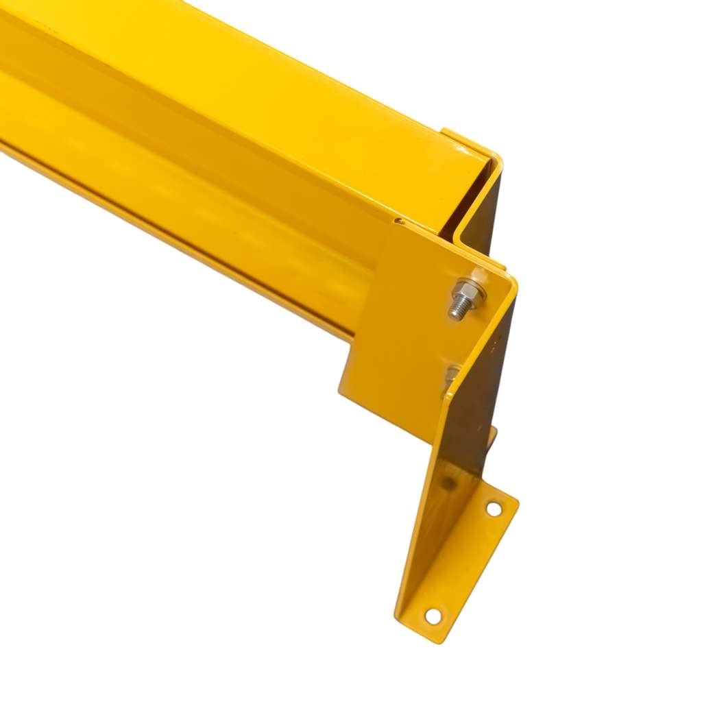 odbojnica czołowa regału, osłona regału paletowego, odbojnica stalowa, ochrona skrajnych ram regałowych, odbojnice magazynowe, zabezpieczenie regałów przed wózkami, stalowa belka ochronna, regał paletowy zabezpieczenie, odbojnik do magazynu