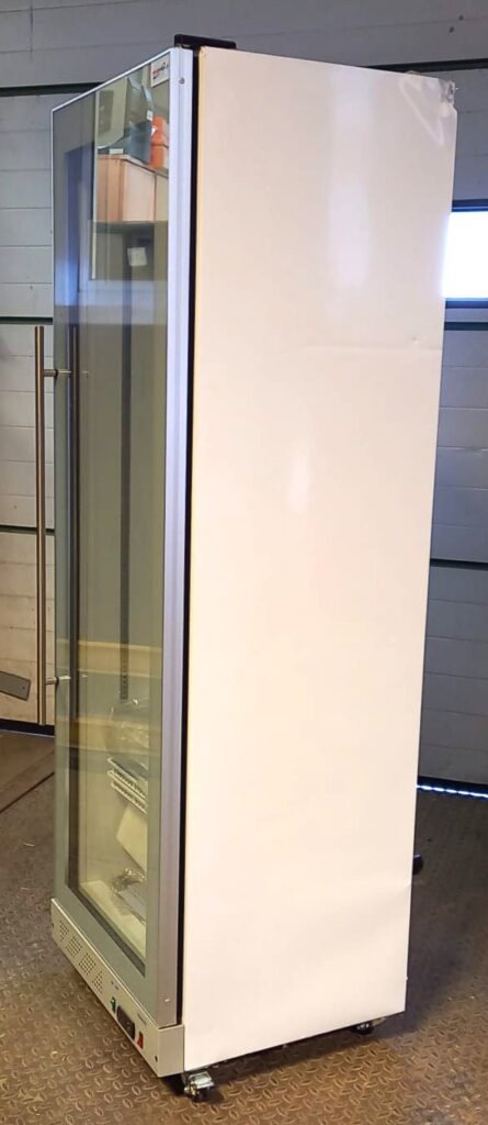 Witryna chłodnicza Mega-M DIEGO R62 Prestige White oświetlenie LED POWYSTAWOWA