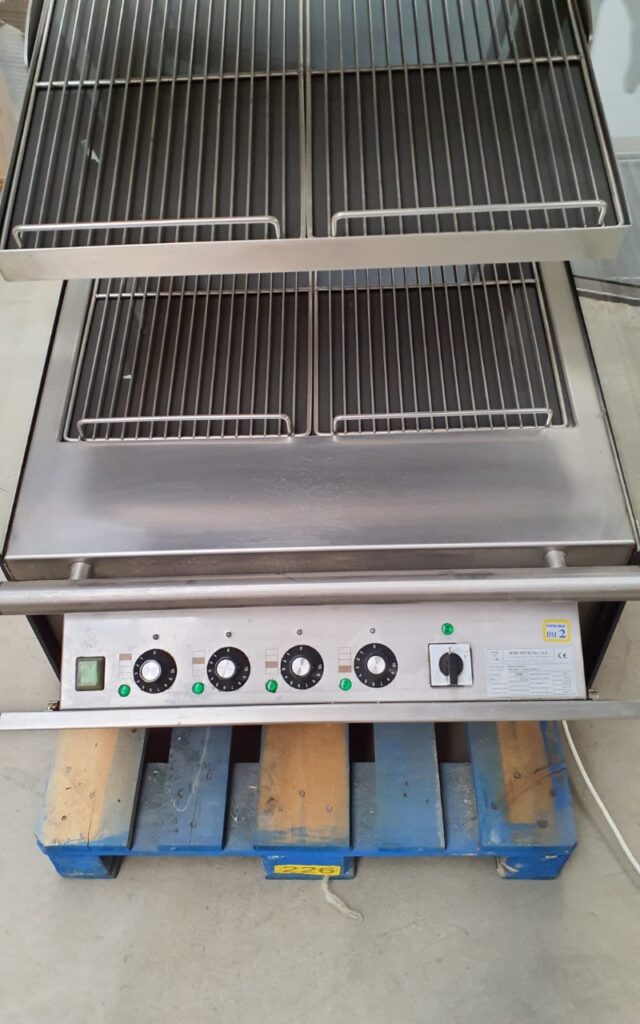 Witryna regał grzewczy przelotowy Dora Metal