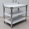 stół gastronomiczny nierdzewny, stół gastronomiczny przyścienny, stół roboczy ze stali nierdzewnej, stół gastronomiczny z półkami, stół gastronomiczny z 2 półkami, stół nierdzewny do gastronomii, stół roboczy gastronomiczny, stół do restauracji, meble gastronomiczne ze stali nierdzewnej, stół z rantem tylnym, stół przyścienny nierdzewny, wyposażenie gastronomii