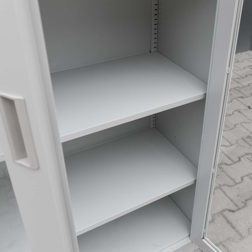 szafa biurowa metalowa, szafa na akta, szafa metalowa, szafa aktowa z sejfem, szafa biurowa na dokumenty, szafa z szufladami, szafa na segregatory, szafa metalowa zamykana na klucz, meble biurowe