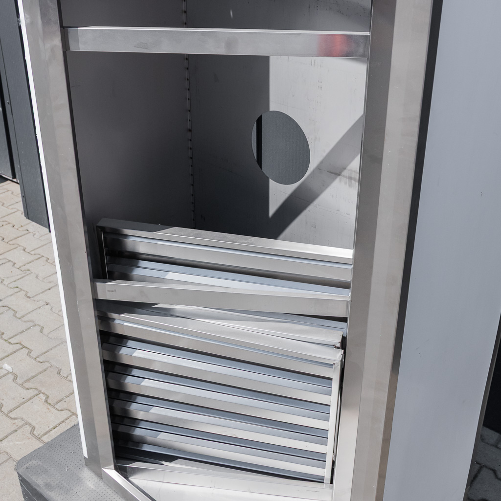 Okap z łapaczem tłuszczu gastronomiczny skrzyniowy lapaczem tluszczu Mega M 200x100x50 cm stal nierdzewna POSERWISOWY