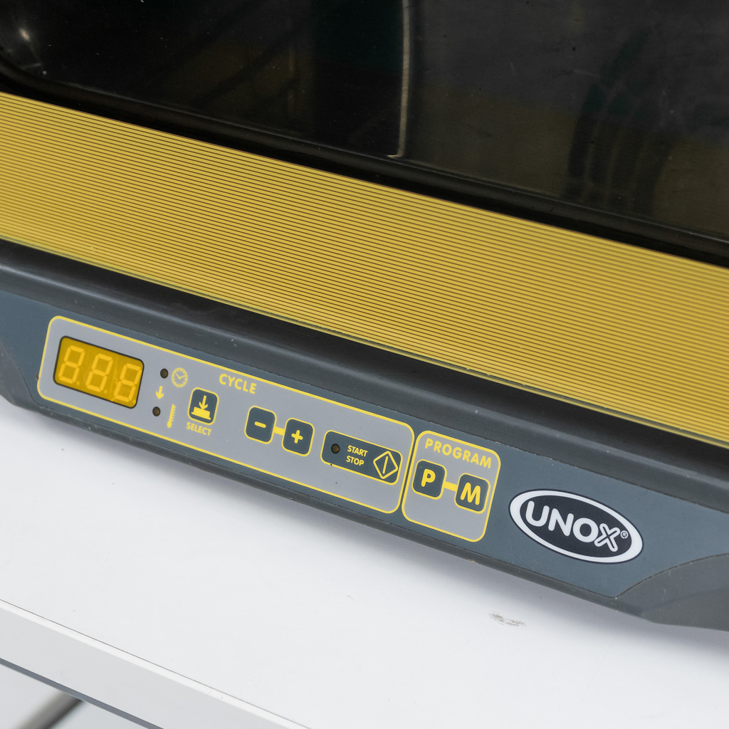 Piec konwekcyjno parowy gastronomicznyUNOX XF 100 bez podstawy