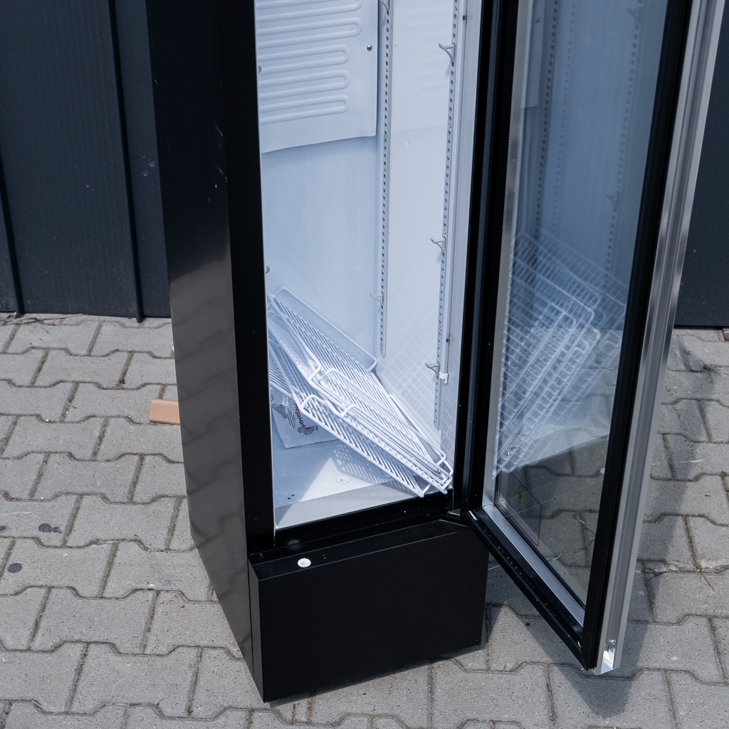 witryna chłodnicza, chłodziarka do napojów, witryna Full Glass, lodówka ekspozycyjna, szafa chłodnicza